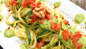 ZucchinispaghettiPesto_W